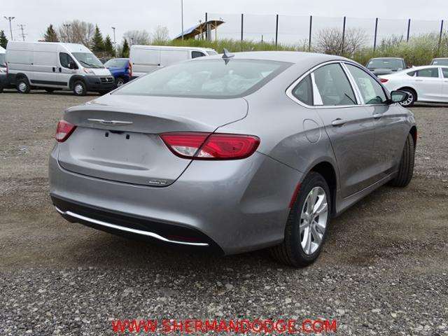 2017 Chrysler 200 Limited Platinum 4dr Sedan